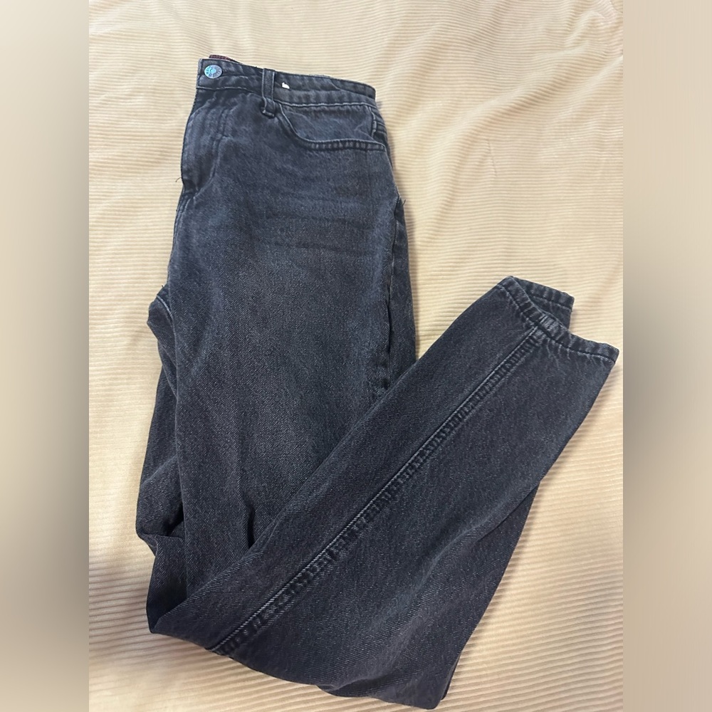 Black mom jeans